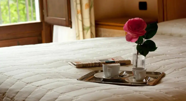 La Rosa Nel Bicchiere, Varaa Hotelli  