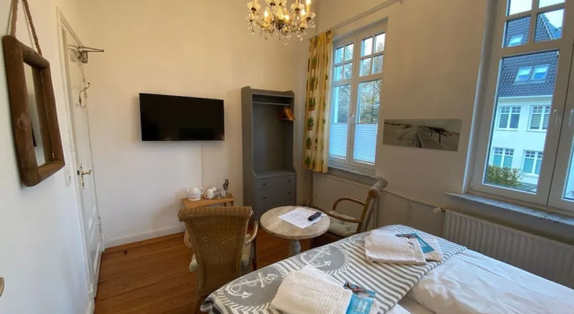 Villa Pension Strandhaus, Забронировать Гостевой дом Травемюнде земля Шлезвиг-Гольштейн