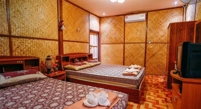 Banmaimo, Rezervasyon Otel Amphawa Samut Songkhram