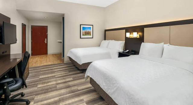 Двухместный номер Standard Holiday Inn Express Hotel & Suites Florence I-95 at Hwy 327 by IHG