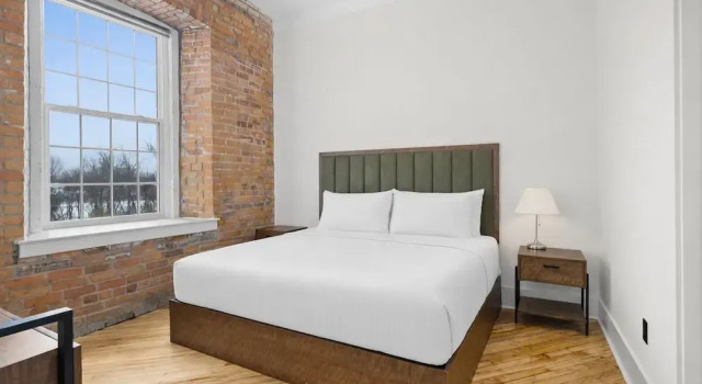 Студия Tri Century Mill Suites