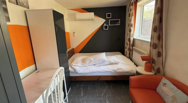 Studio - Parking - Garden - Wifi - Sleeps 2, Book Lejlighed Cambridge Storbritannien