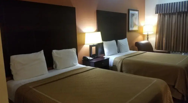 Executive Inn and Suites, Prenota Hotel Pittsburg Texas
