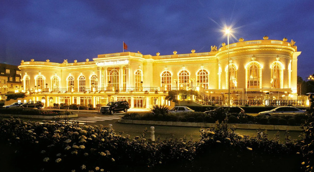Hôtel Barrière Le Royal Deauville, Забронировать Отель Бизнес-отели Довиль, рядом с Пристань Довиля, 4* 5*