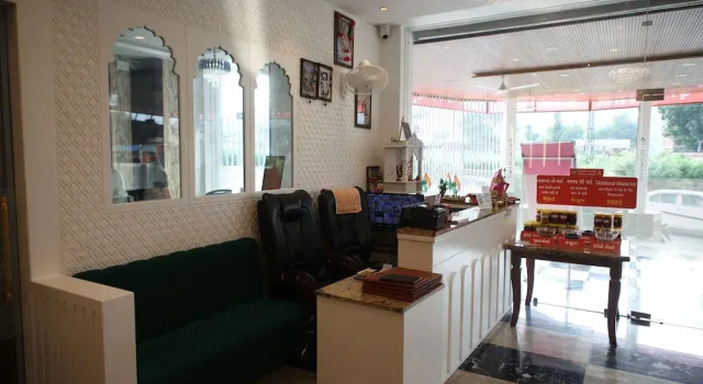 Hotel Rangoli, Забронировать Отель Отели штата Раджастхана с парковкой, Парковка