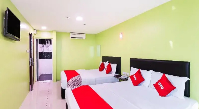 Трёхместный номер Standard Royale City Hotel