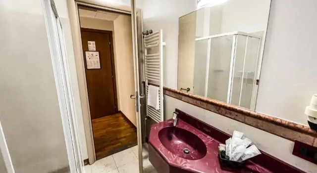 Трёхместный номер Standard Hotel Elefante