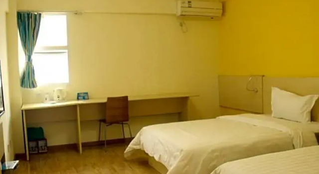 7 Days Inn Chengdu Sports University Branch, Boek Hotel Hotels in Chengdu met parkeren, Parkeren