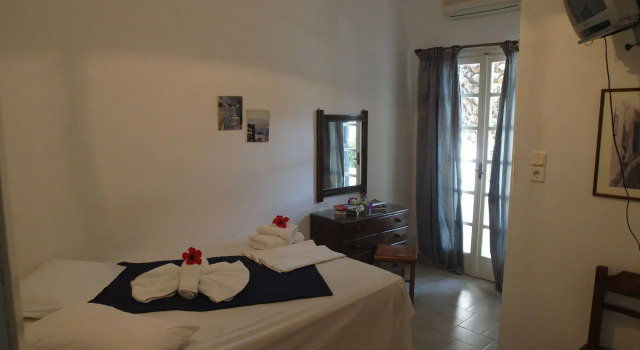 Eden Ios Rooms