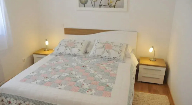Sonja - 10m From Beach - A3-bez, Book Hotel Island Solta Split-Dalmatia County