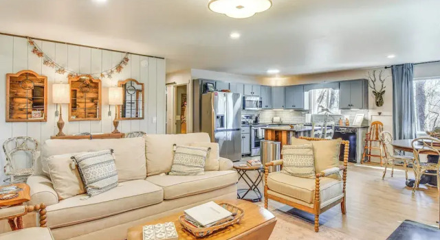 Classy Clayton Home w/ Views < 1 Mi to Downtown!, Reserva ahora Hotel Clayton Georgia