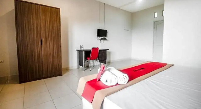 Люкс RedDoorz @ Jalan Hayam Wuruk Lampung