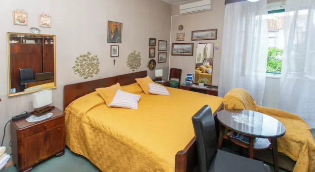 Apartment Zeljana, Prenota Appartamento Splitska 