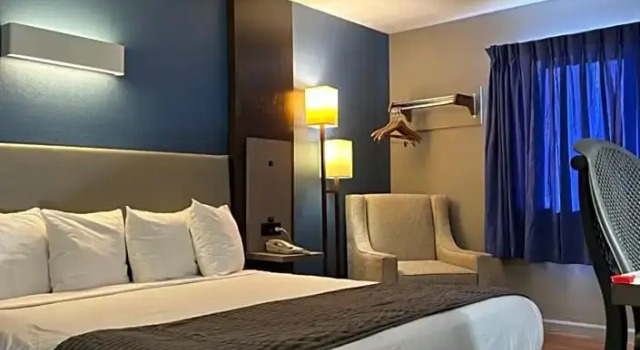 Suite Rodeway Inn Emporia