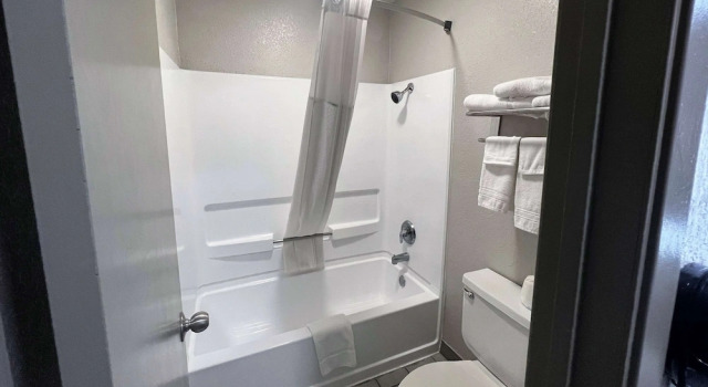 Deluxe Doppel Zimmer Days Inn & Suites by Wyndham - Canton First Monday Trade Days