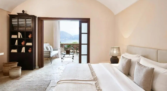 Бунгало семейное Paradiso с частичным видом на море Grecotel Daphnila Bay