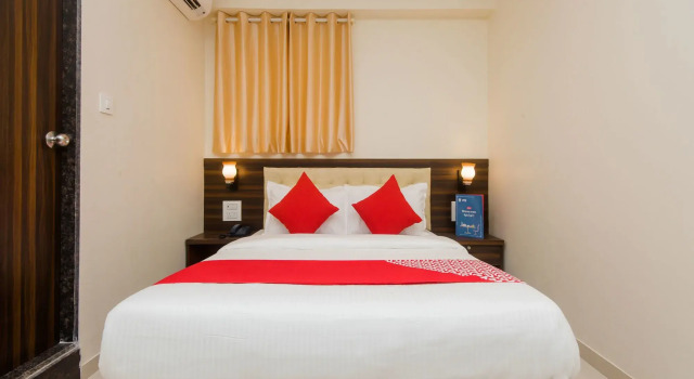 OYO 11706 Hotel Avion Park