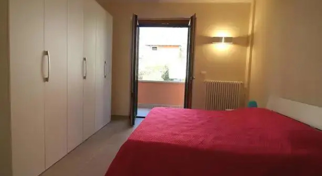 Beach House - Two Bedroom No.2, Book Hotel Montesilvano 