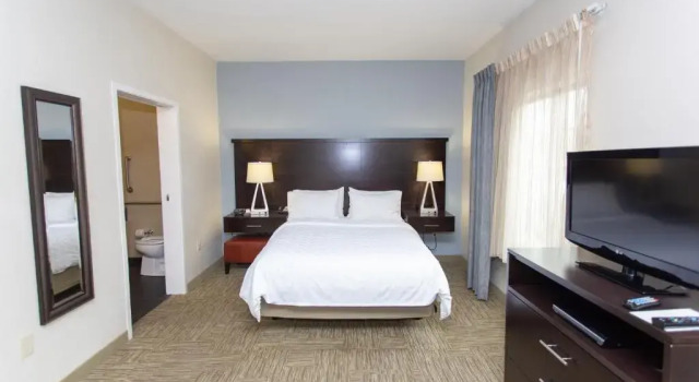 Run of House Staybridge Suites Bowling Green by IHG