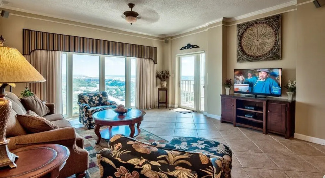 Beach Manor Tops L 605 174557 by RedAwning, Rezerwuj Hotel Hotele w Emerald Coast z parkingiem, Parking