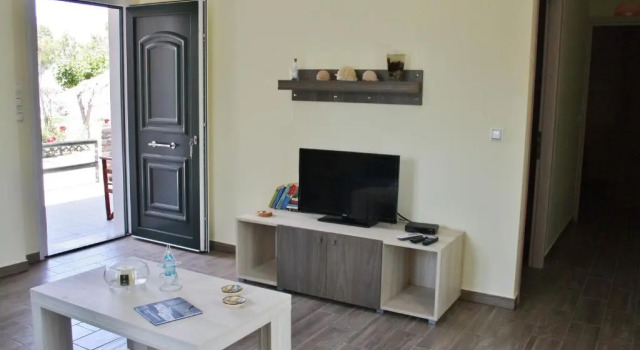 Villa Vicky, Rezervasyon Villa Petra Midilli