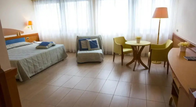 Трёхместный номер Standard Hotel Futura Centro Congressi