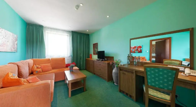 Апартаменты Hotel Max Inn