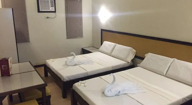Asiatel Las Pinas, Prenota Hotel Hotel a Luzon con parcheggio, Parcheggio