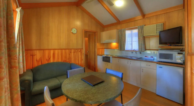Beechworth Lake Sambell Caravan Park, Book Hotel Beechworth Victorian High Country