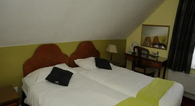 Двухместный номер Standard Wimblehurst Hotel