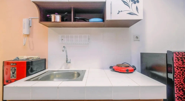 Студия Classic And Cozy Studio At Cinere Bellevue Suites Apartment