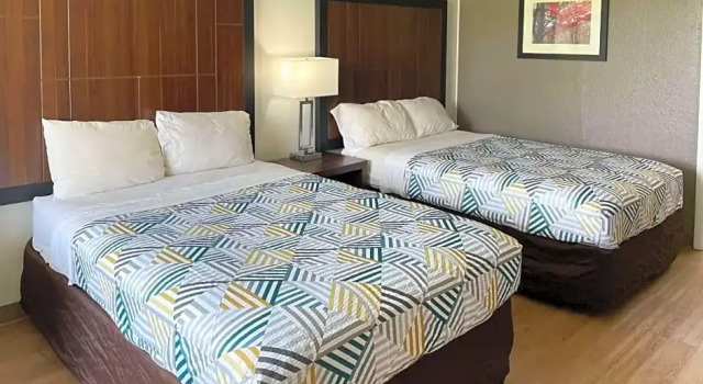Четырёхместный номер Standard Motel 6 Opelika AL