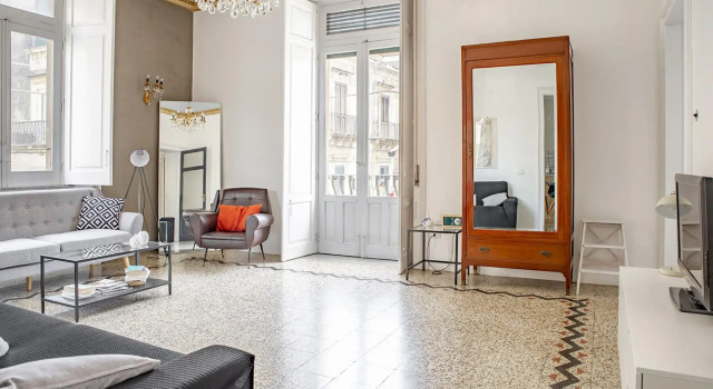 Cavour Apartment With Balcony by Wonderful Italy, Забронировать Апартаменты/квартира Апартаменты Долины Ното, рядом с Города Валь-ди-Ното в стиле позднего барокко, Апартаменты/квартира