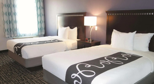 Четырёхместный номер Standard La Quinta by Wyndham Dumas