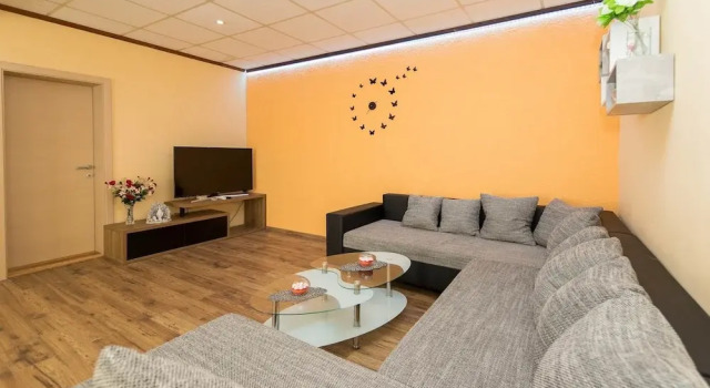 Apartments Lelu