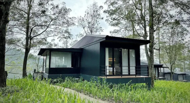 Camera familiare Standard con balcone e con vista sul giardino Kanana Retreat Coban Rondo