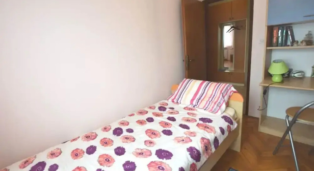 Comfortable Holiday Home Only 500m to the sea With Outdoor Kitchen, Wifi and Airco, Забронировать Дом для отпуска Коттеджи Баньоле, Коттедж