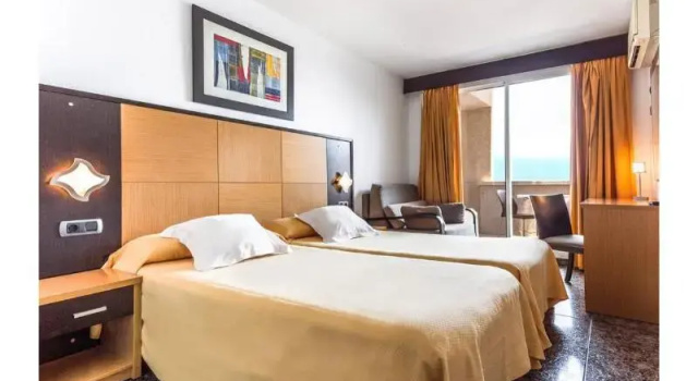 Номер Standard с балконом Hotel Marina d'Or 3