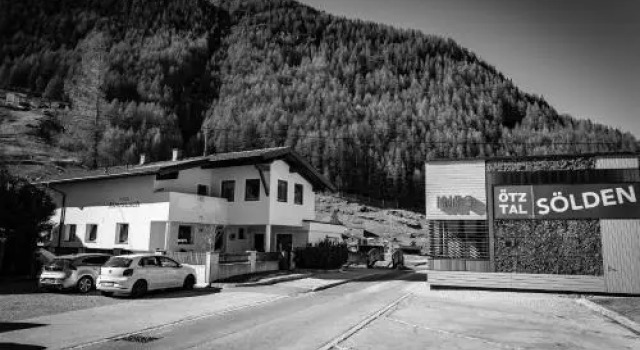Haus Almrausch, Prenota Hotel Hotel a Tirolo con parcheggio, Parcheggio