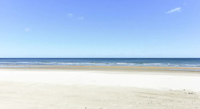 Surfside Condo 503 - Two Bedroom Condo, Забронировать Отель Дейтона-Бич Daytona Beach Area, рядом с Церковь для автомобилей в Дейтона-Биче