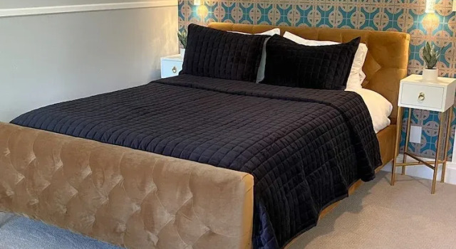 Студия с балконом и с видом на реку Boho Manor