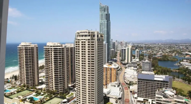Апартаменты Pelicanstay Surfer Paradise Condo Hotel