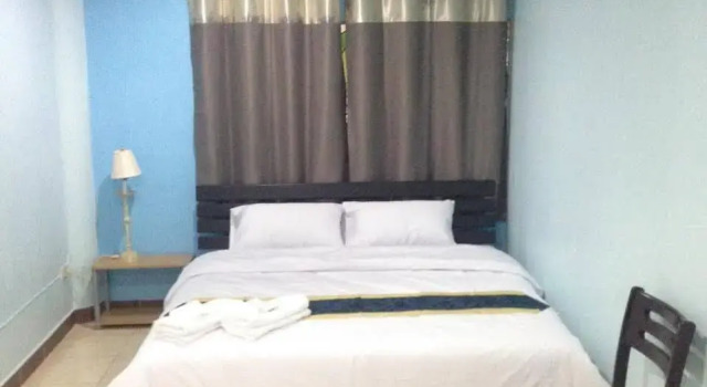 Zhong Hua Inn, Забронировать Отель Отели Бангкока с парковкой, рядом с Sukumvit Hospital, Парковка