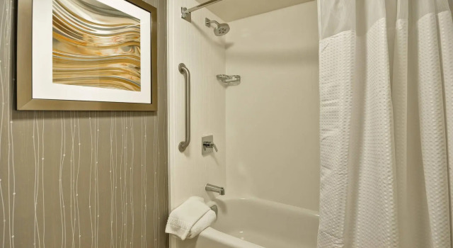 Четырёхместный номер Standard Courtyard by Marriott Jacksonville Airport/ Northeast