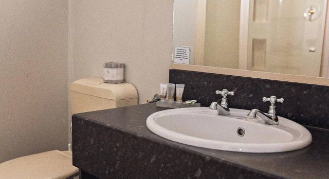 Студия Westport Motor Hotel