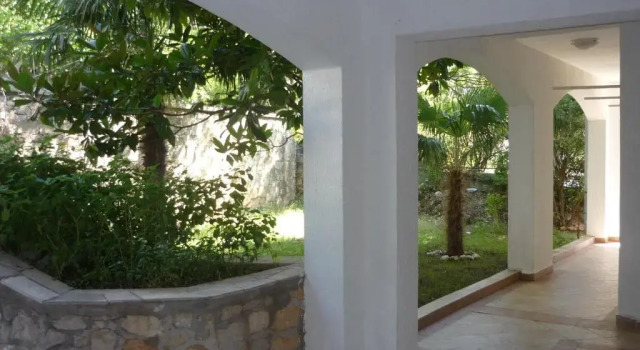 Run of House Apartments Villa PM