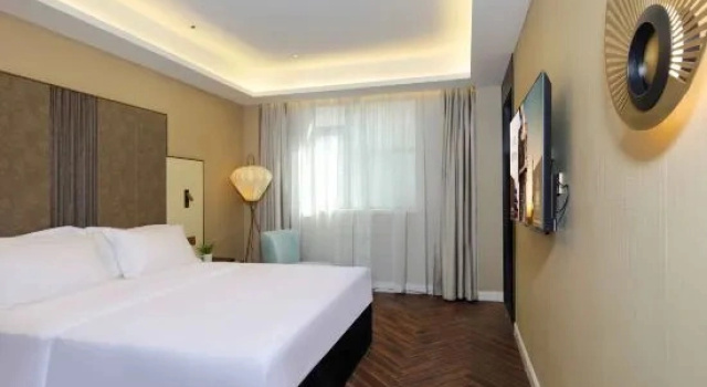 Люкс Comfort Metropolo Xian Bell Tower Dachaishi Subway Station Hotel
