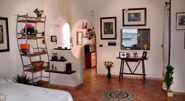 Bed and Breakfast Sole Luna, Забронировать Отель Поццуоли Кампания, рядом с Amphitheatre Flavius