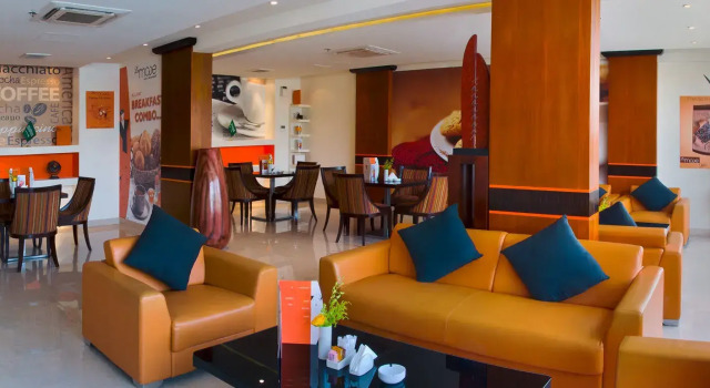 Golden Tulip Qasr Al Nasiriah Hotel, Varaa Hotelli Hotellit Riyadh Region aamiaisella, Aamiainen