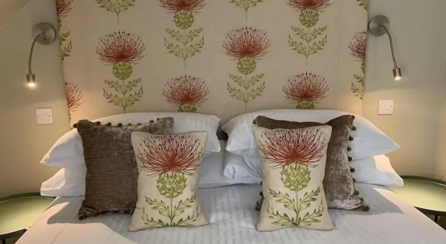 The House at Glenbarr Stores, Забронировать Отель «постель и завтрак»  
